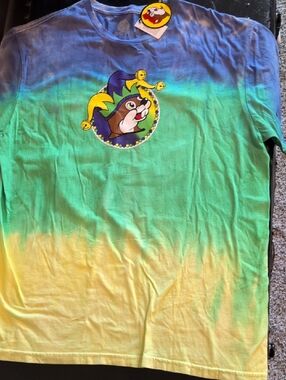 Buc-ee’s Peace Love & Mardi Gras Tie Dye Tee NWT Large